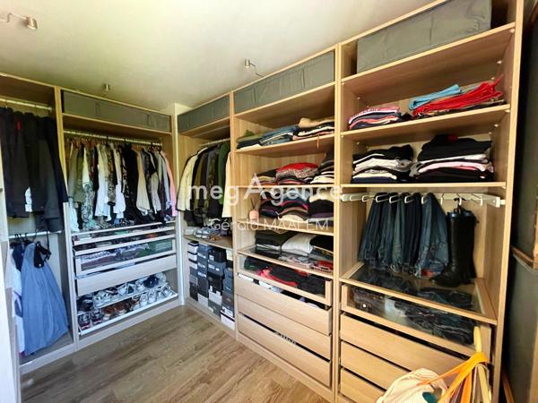 Maison à LORGUES, 83510 - 5 pièces 133m²