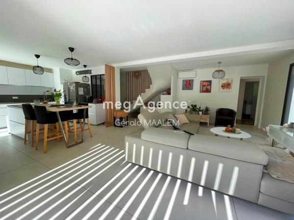 Maison à LORGUES, 83510 - 5 pièces 133m²