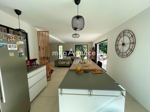 Maison à LORGUES, 83510 - 5 pièces 133m²