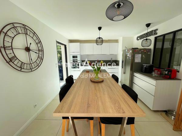 Maison à LORGUES, 83510 - 5 pièces 133m²