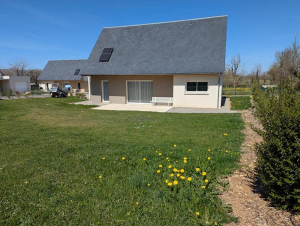 Maison récente de plain-pied au coeur de Sébazac
