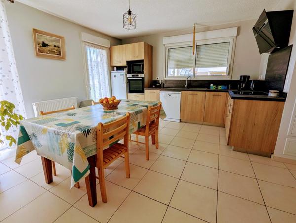 Maison récente de plain-pied au coeur de Sébazac