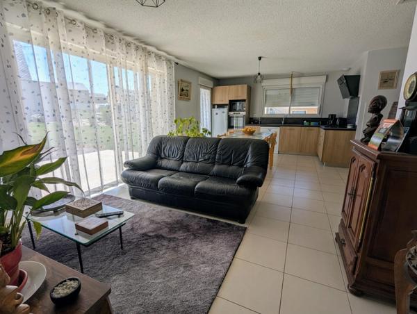 Maison récente de plain-pied au coeur de Sébazac