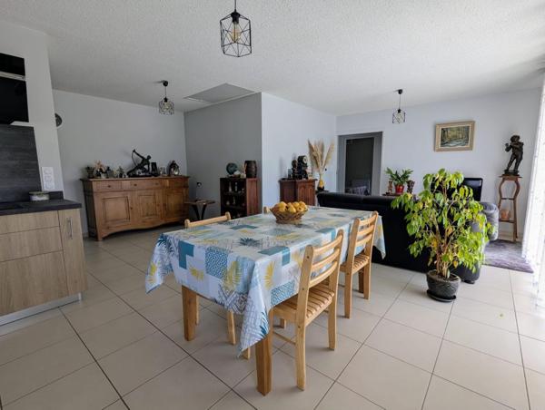 Maison récente de plain-pied au coeur de Sébazac