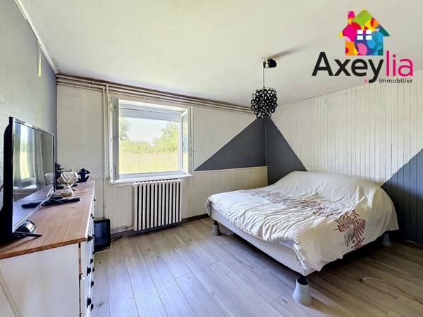 A VENDRE - MAISON PLAIN PIED AVEC COMBLES AMENAGÉES - SECTEUR MARCIGNY