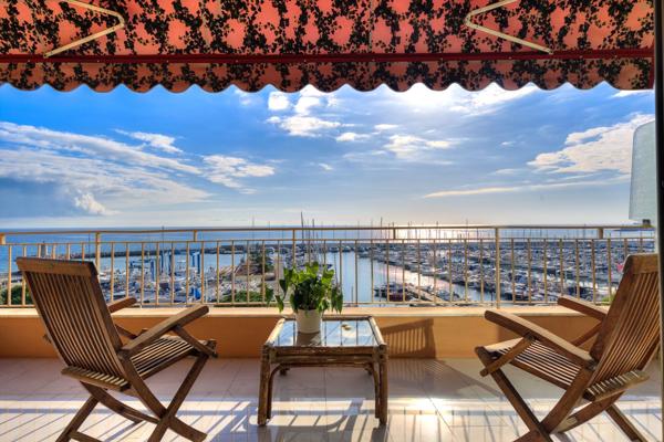 Vente Appartement de luxe Menton 3 Pièces 65 m²