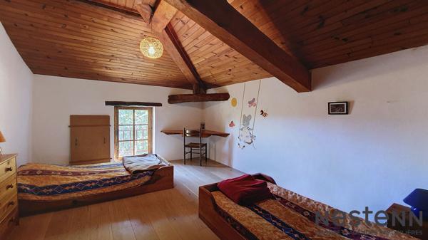 A vendre Ancien corps de ferme rénové composé de deux maisons T6 avec vue imprenable sur les Pyrénées secteur Carbonne !