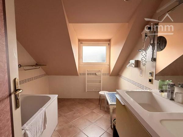 📍 Secteur Gare- Surface exploitable : ~620 m² | Loyer mensuel : 1 430 € HT HC