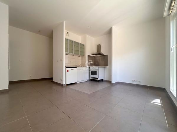 Appartement Achères 3 pièce(s) 54 m2 Loyer 1 004 €/mois charges comprises **  - Référence  9210