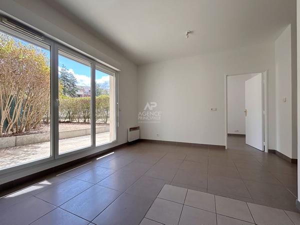 Appartement Achères 3 pièce(s) 54 m2 Loyer 1 004 €/mois charges comprises **  - Référence  9210