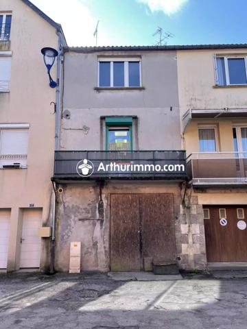 Vente                                                      Local commercial
                        
                     4 pièces                      104 m2                     à Pré-en-Pail-Saint-Samson