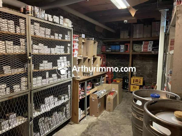 Vente                                                      Local commercial
                        
                     4 pièces                      104 m2                     à Pré-en-Pail-Saint-Samson