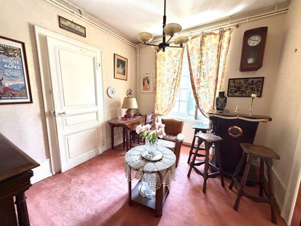 Maison 10 pièce(s) 4 chambre(s) 200 m²