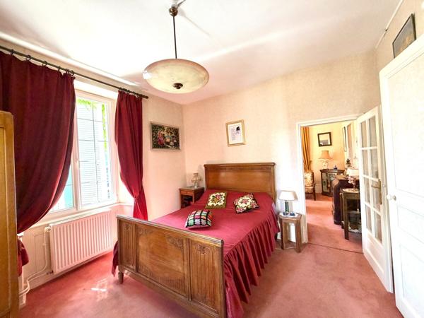 Maison 10 pièce(s) 4 chambre(s) 200 m²