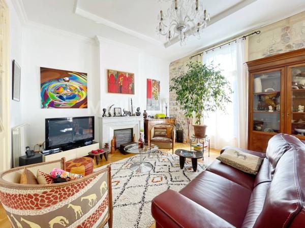 Magnifique duplex traversant de 185 m2 avenue Victor Hugo (VIDEO 4K SUR DEMANDE)