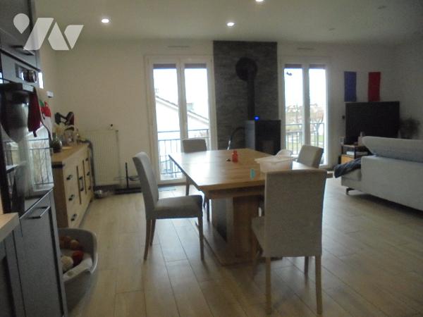 Pavillon très bien situé proche lycée et commerces au calme