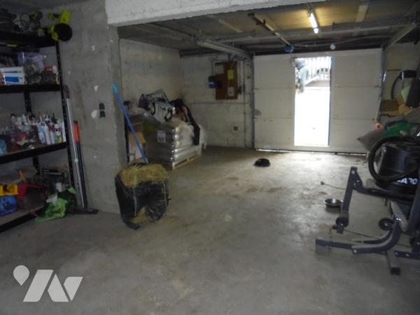 Pavillon très bien situé proche lycée et commerces au calme