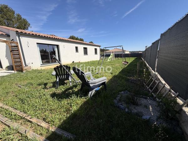 Villa récente plain-pied 4 chambres, Terrain 706 m², Villedubert