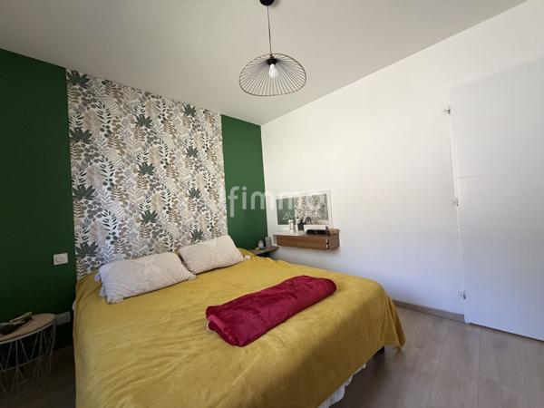 Villa récente plain-pied 4 chambres, Terrain 706 m², Villedubert