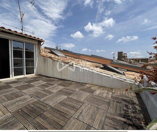 Maison de village T4 rénovée avec terrasse tropézienne