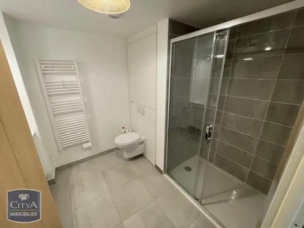 Appartement à louer 1 pièce 23.2m² Sanary-sur-Mer (83110)