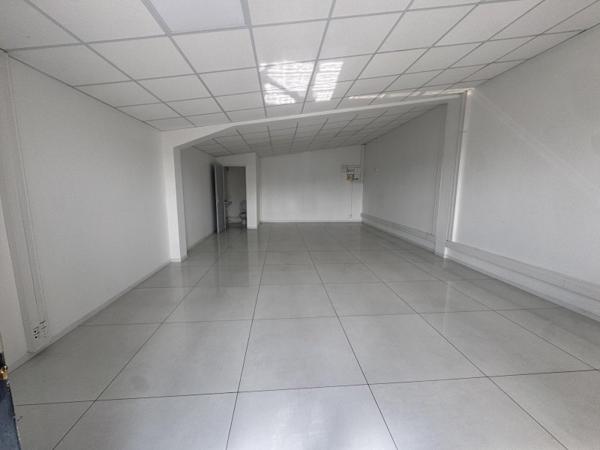 Location / Bureaux à Baie Mahault (97122)