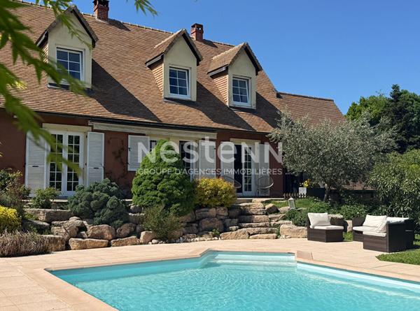 Ecully Maison de charme de 150m2 avec jardin et piscine
