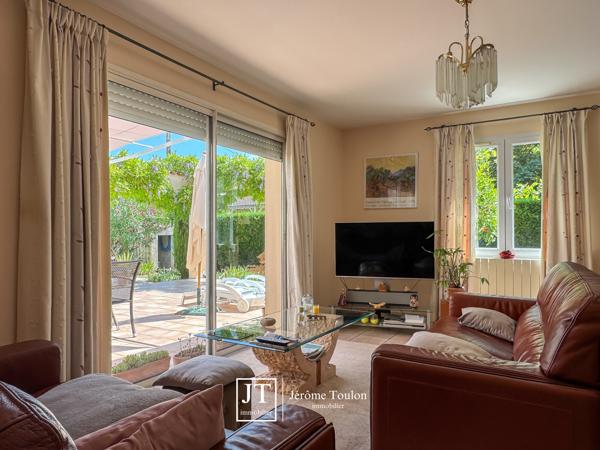 Maison
                                                                                                                                                                                                                                                                                                                        5 pièce(s)                                                                                                                                                                                                          3 chambre(s)                                                                                                                                                                                                          145  m²