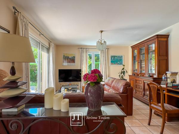 Maison
                                                                                                                                                                                                                                                                                                                        5 pièce(s)                                                                                                                                                                                                          3 chambre(s)                                                                                                                                                                                                          145  m²