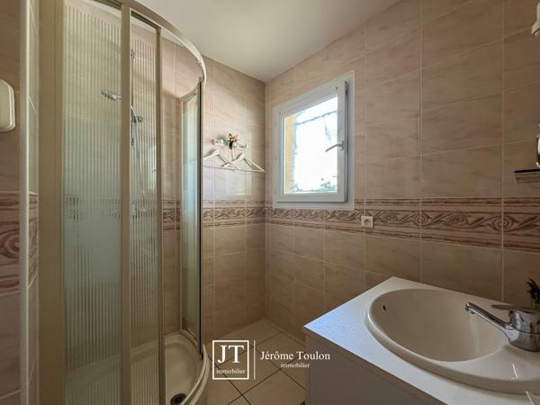 Maison
                                                                                                                                                                                                                                                                                                                        5 pièce(s)                                                                                                                                                                                                          3 chambre(s)                                                                                                                                                                                                          145  m²