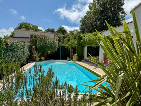 Maison
                                                                                                                                                                                                                                                                                                                        5 pièce(s)                                                                                                                                                                                                          3 chambre(s)                                                                                                                                                                                                          145  m²