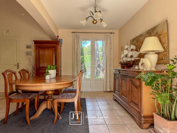Maison
                                                                                                                                                                                                                                                                                                                        5 pièce(s)                                                                                                                                                                                                          3 chambre(s)                                                                                                                                                                                                          145  m²