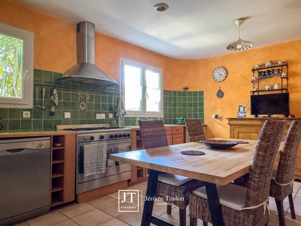 Maison
                                                                                                                                                                                                                                                                                                                        5 pièce(s)                                                                                                                                                                                                          3 chambre(s)                                                                                                                                                                                                          145  m²
