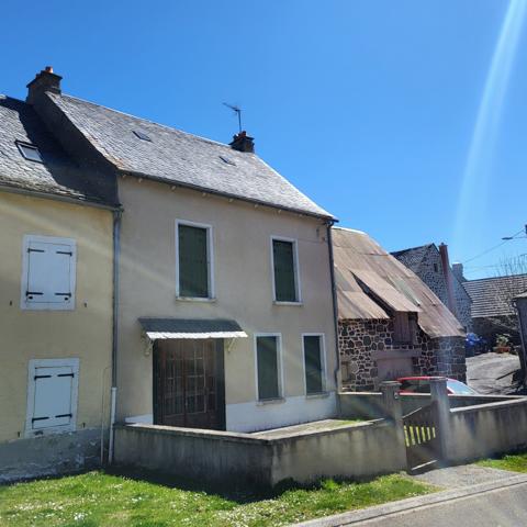 Maison de bourg avec terrain Apchon (15400)