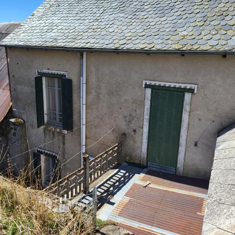 Maison de bourg avec terrain Apchon (15400)