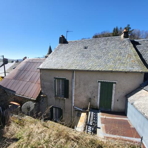 Maison de bourg avec terrain Apchon (15400)