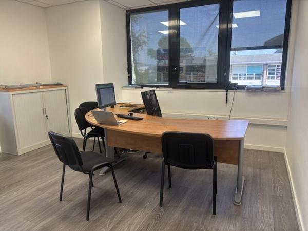 À LOUER : 1 lot de bureaux ERP situé au coeur du quartier du Technopole à Saint-Etienne