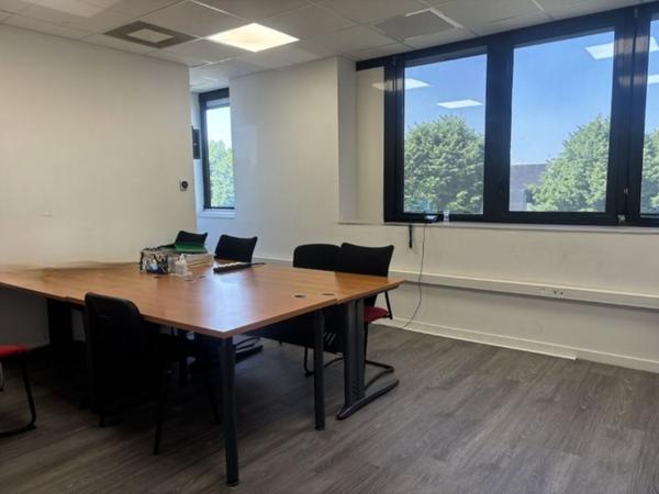 À LOUER : 1 lot de bureaux ERP situé au coeur du quartier du Technopole à Saint-Etienne