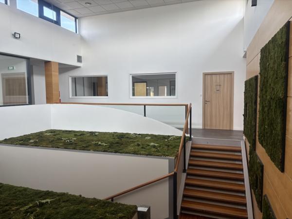 À LOUER : 1 lot de bureaux ERP situé au coeur du quartier du Technopole à Saint-Etienne