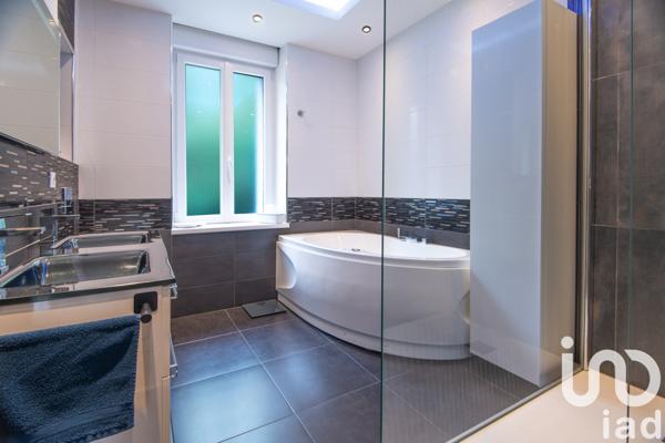 Appartement à vendre 5 pièces 98 m² Saint-Julien-lès-Metz