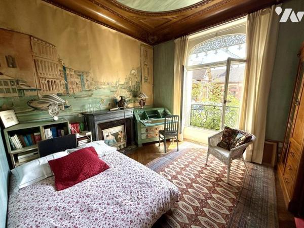 EXCEPTIONNEL - Meudon Bellevue - Maison fin XIXème - 335m2 -12 pièces- Garage - Dépendances