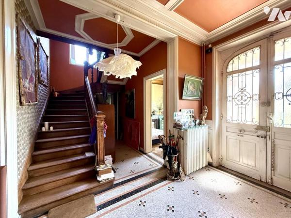 EXCEPTIONNEL - Meudon Bellevue - Maison fin XIXème - 335m2 -12 pièces- Garage - Dépendances