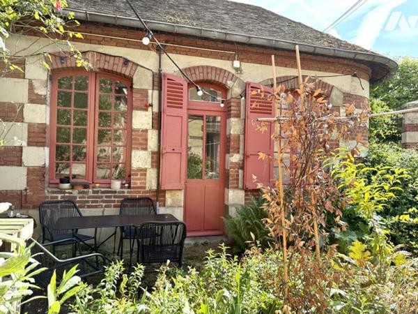 EXCEPTIONNEL - Meudon Bellevue - Maison fin XIXème - 335m2 -12 pièces- Garage - Dépendances