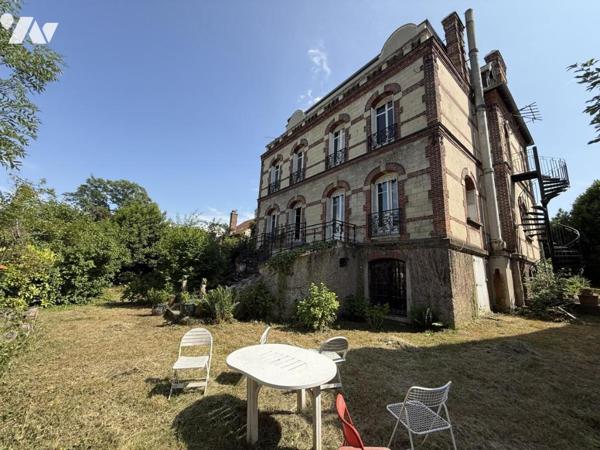 EXCEPTIONNEL - Meudon Bellevue - Maison fin XIXème - 335m2 -12 pièces- Garage - Dépendances