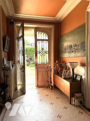 EXCEPTIONNEL - Meudon Bellevue - Maison fin XIXème - 335m2 -12 pièces- Garage - Dépendances