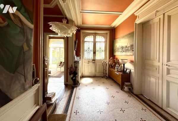 EXCEPTIONNEL - Meudon Bellevue - Maison fin XIXème - 335m2 -12 pièces- Garage - Dépendances