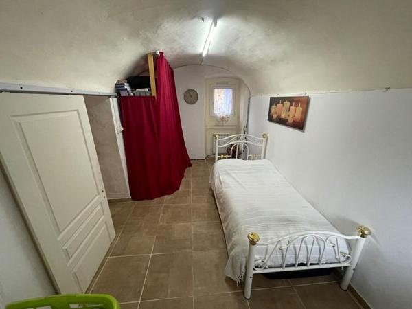 AU COEUR DE LA VILLE, MAISON AVEC 2 APPARTEMENTS