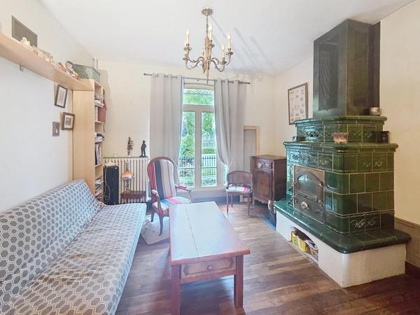 Maison individuelle avec jardin et garages proche toutes commodités