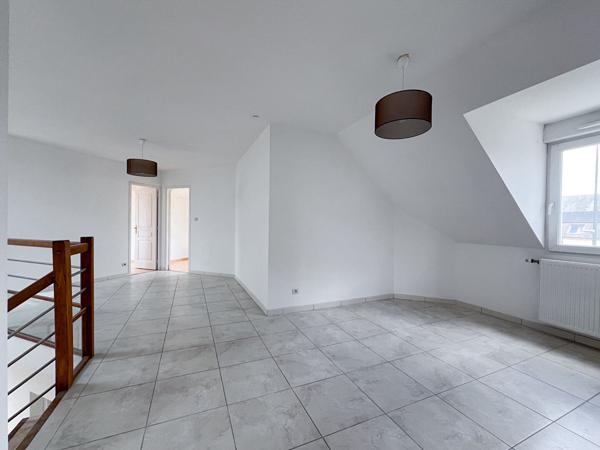 Maison familiale à Beaucouzé de 200m2, 5 chambres (possible 6), double garage et jardin
