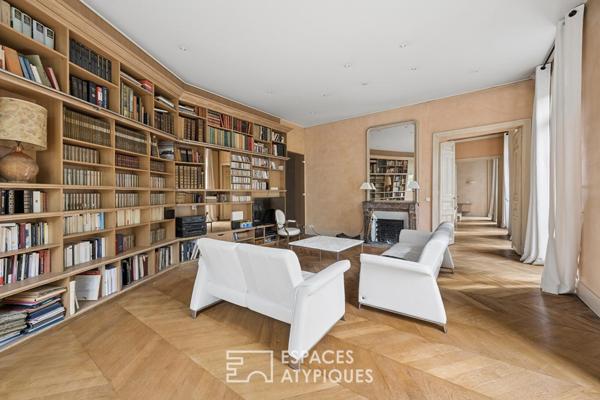 Duplex de caractère avec balcon à revisiter à Saint Michel